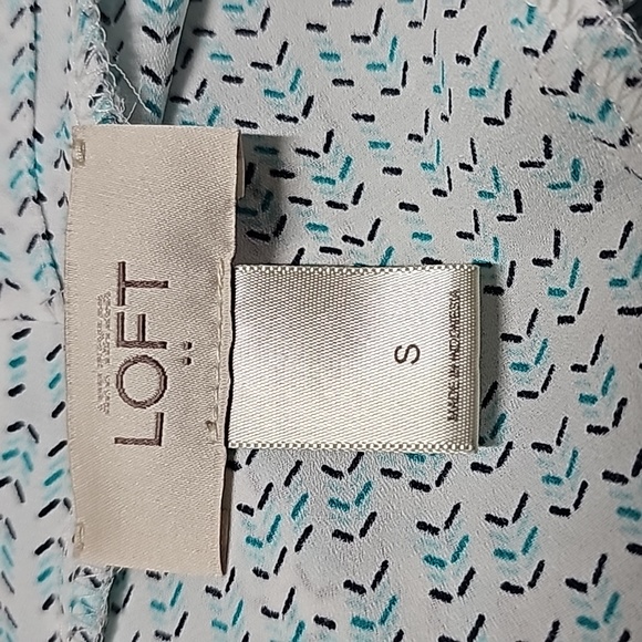 Ann Taylor Loft Faux Wrap Top - Picture 4 of 6